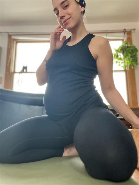 nude preggos|Free Nude Pregnant Women Porn Videos